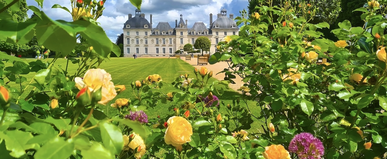 Welcome to the Château de Cheverny in the Loire valley!